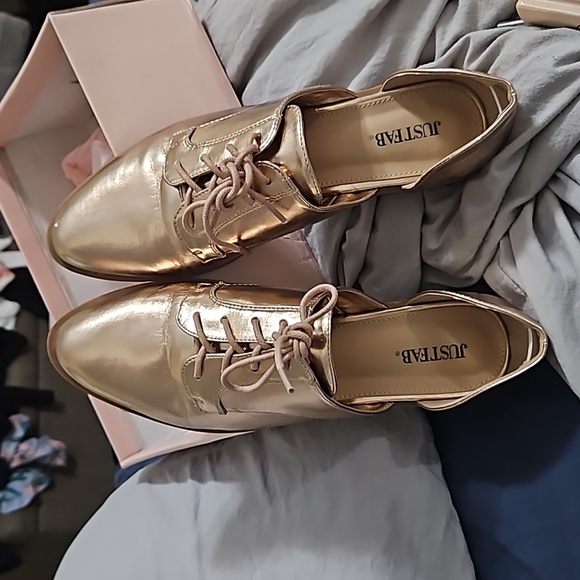 Shoes - Picture 11 of 11